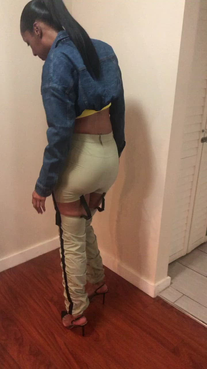 Crop denim jacket